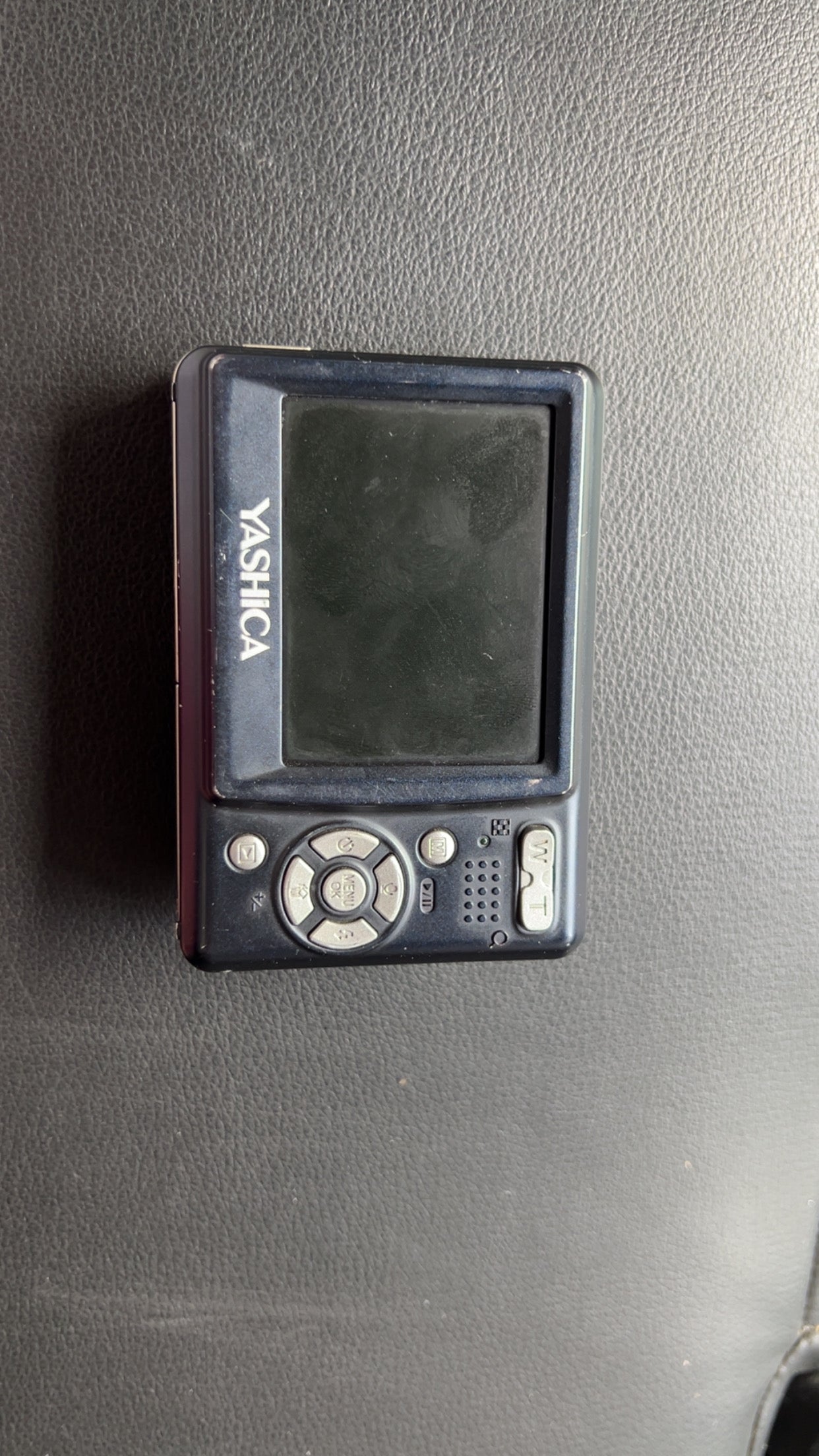Yashica EZ F12W 4xL digital camera